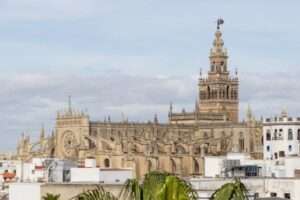¿Por qué deberías realizar un viaje a la ciudad de Sevilla